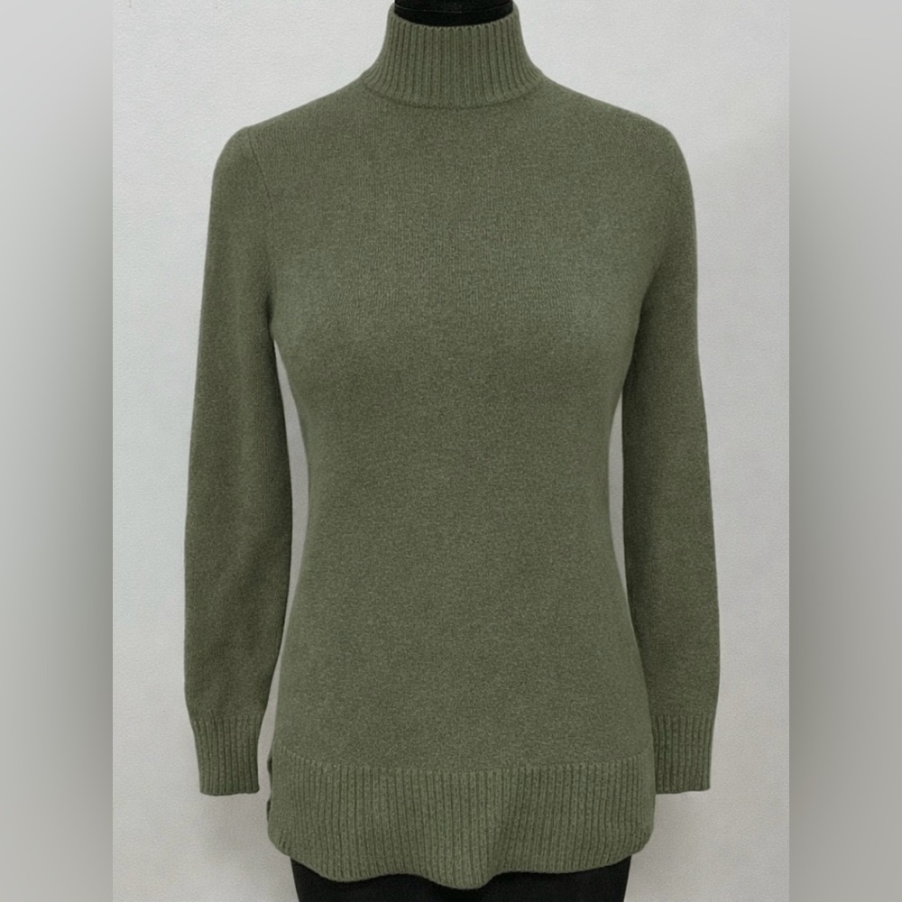LOFT Olive Green Women's Sweater